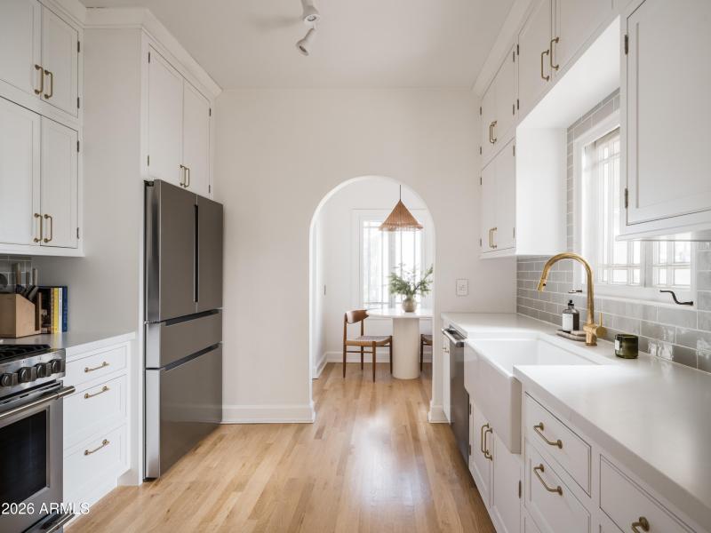 JR52 RPrice - Lynwood 4194 WEB