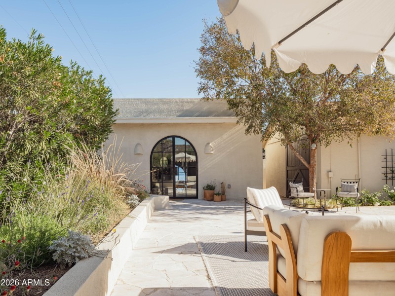 JR52 RPrice - Lynwood 4242 WEB