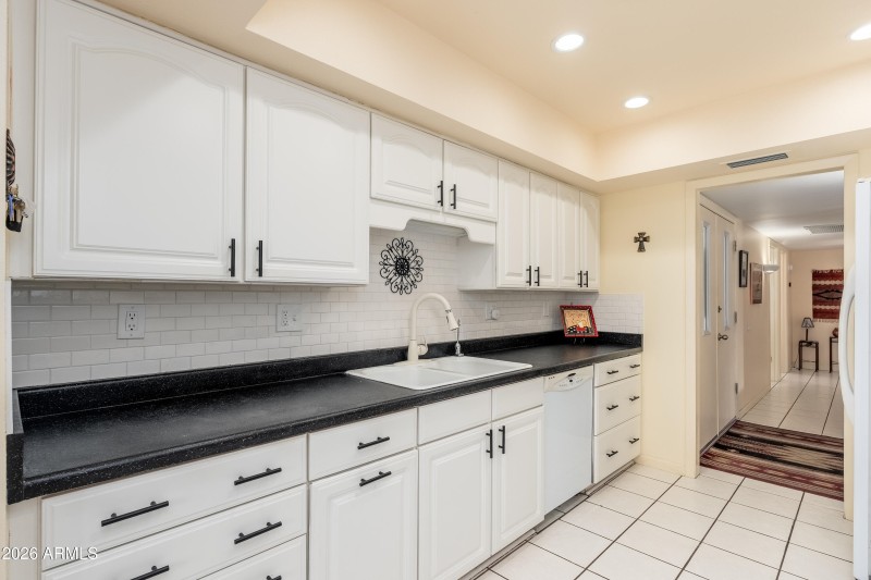 12555 W Seneca Dr - 15