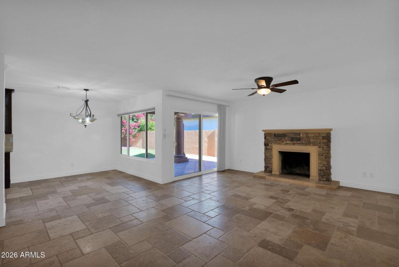 25-web-or-mls-P1437574