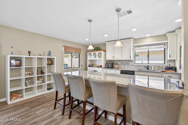 22_13614_W_Echo_Mesa_Dr22_mls