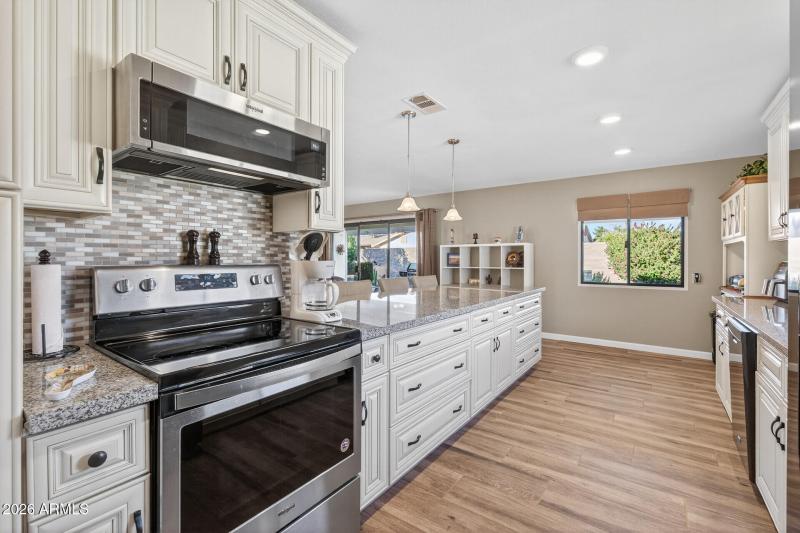 27_13614_W_Echo_Mesa_Dr27_mls