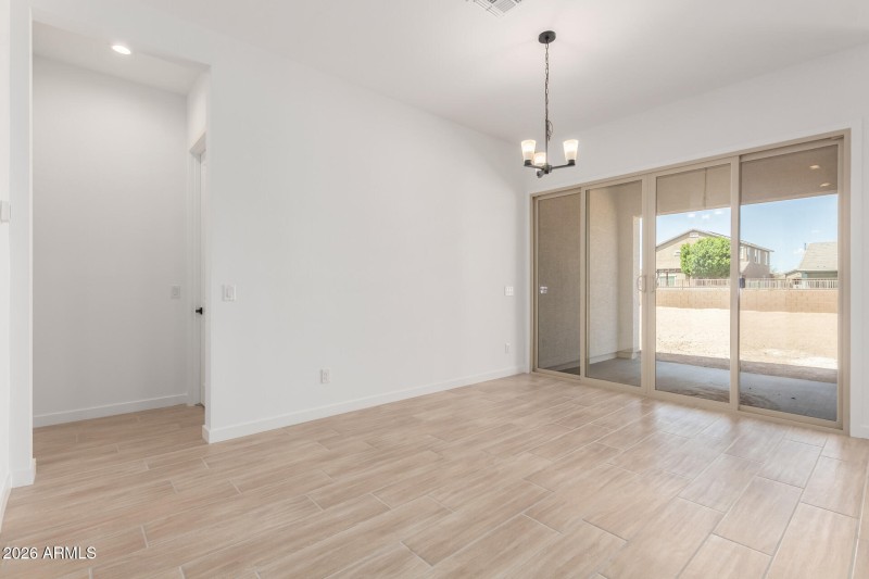 11 - Avenida Del Sol