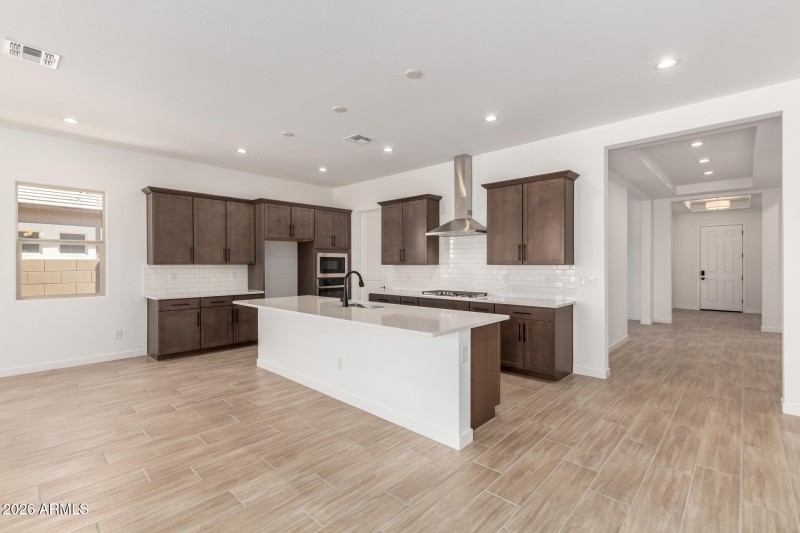 12 - Avenida Del Sol