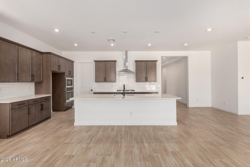 13 - Avenida Del Sol