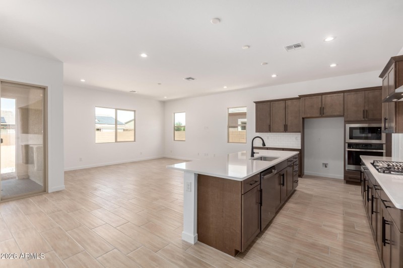 15 - Avenida Del Sol