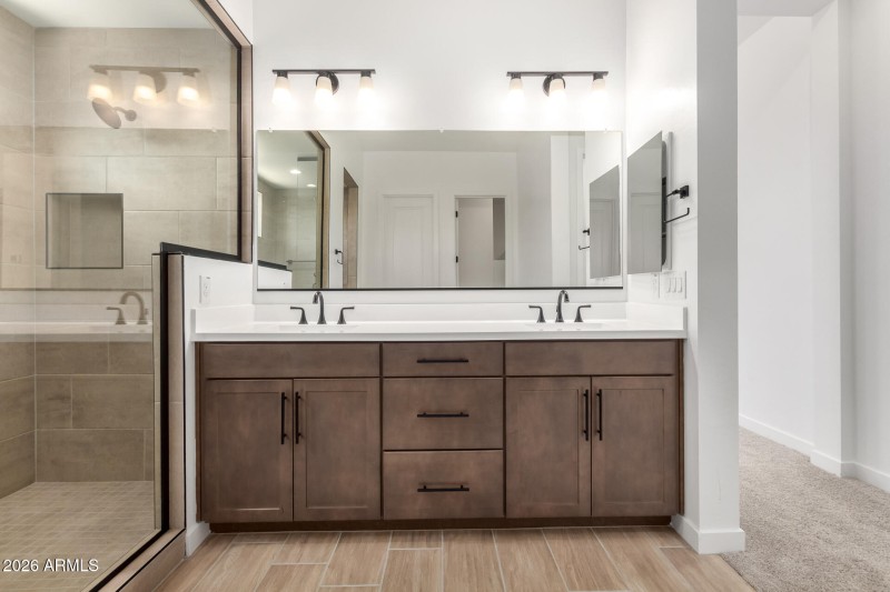 23 - Avenida Del Sol