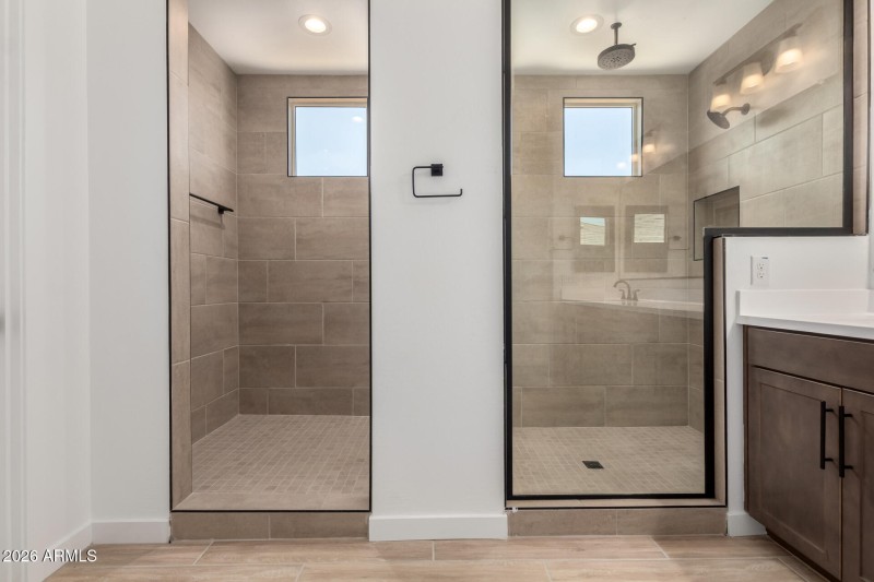 24 - Avenida Del Sol