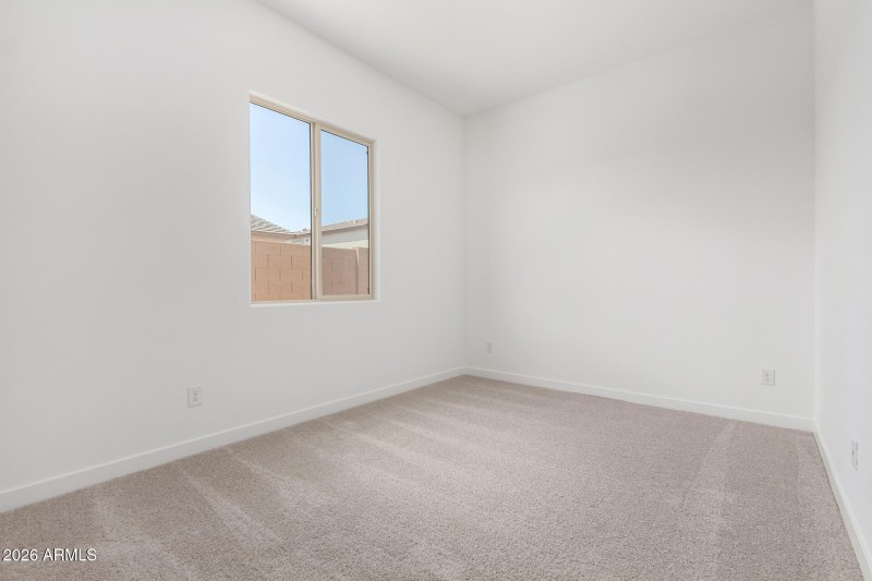 33 - Avenida Del Sol