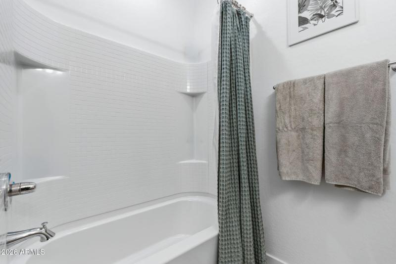 12-web-or-mls-Interior Bajada Rd --5