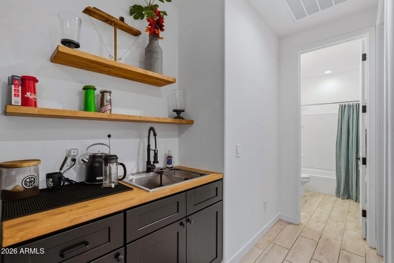 18-web-or-mls-Interior Bajada Rd --14