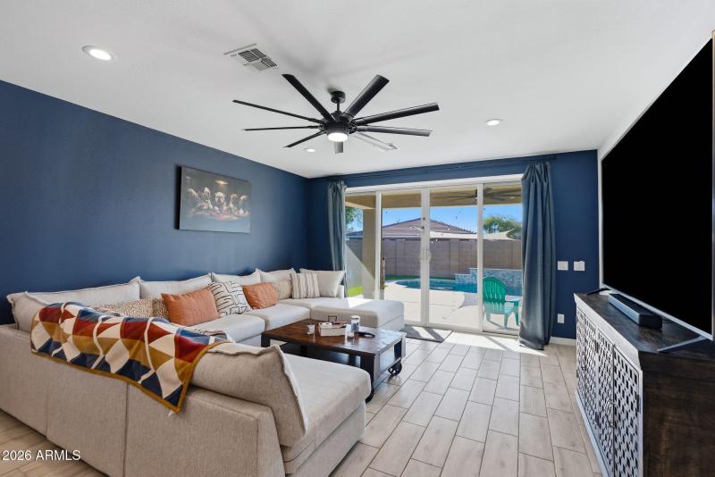 23-web-or-mls-Interior Bajada Rd --1