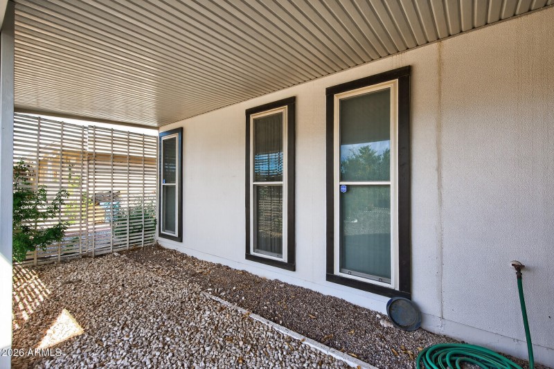 48_9240_W_Hidden_Valley_Lane48_mls