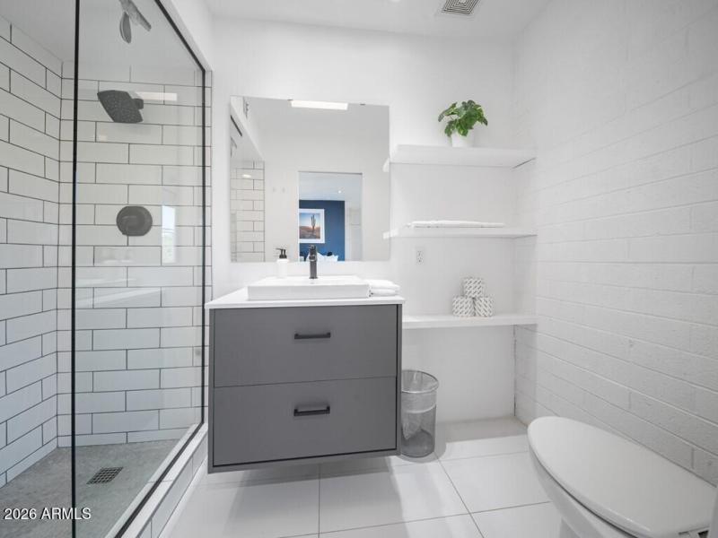 017_Primary Bathroom