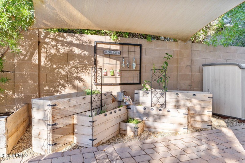 "Farm-to-Table" Lifestyle