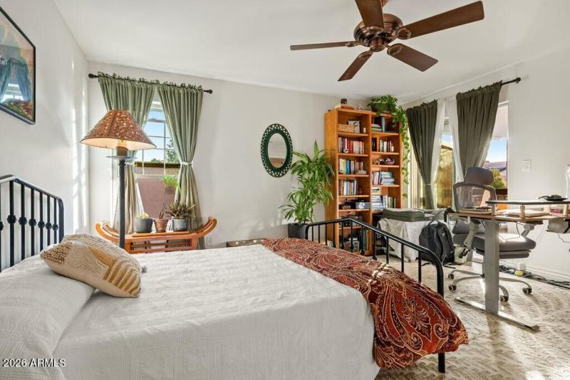 017_Plenty of Natural Light