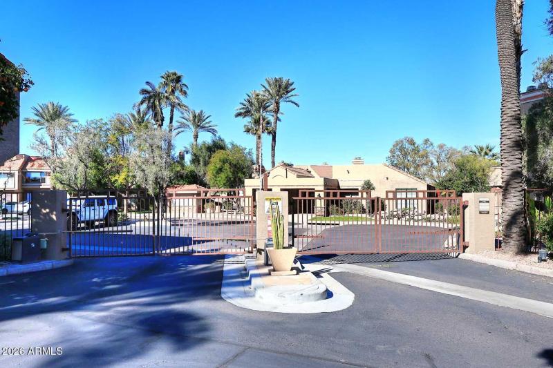 Milano Terrace-Gated Entrance