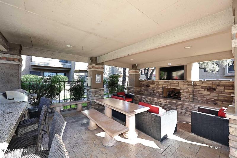 Milano Terrace-North Ramada-BBQ Grill