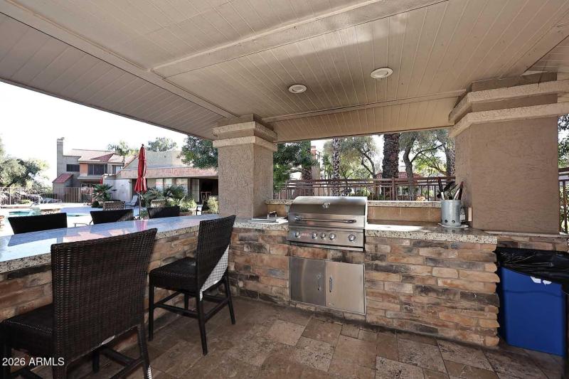 Milano Terrace-South Ramada BBQ Grill