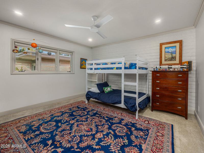 26guest bedroom2