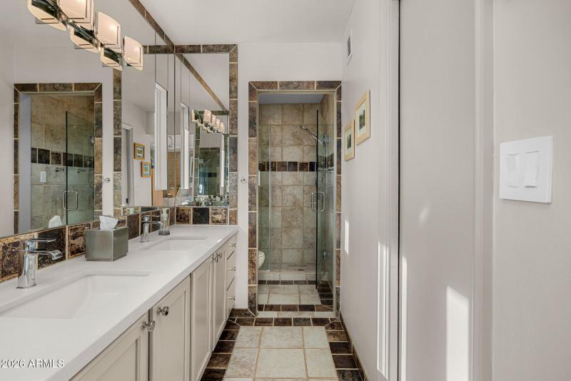 29guest bathroom3