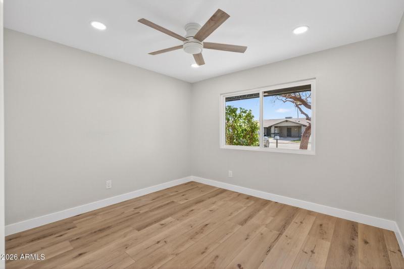 29_7352_W_Meadowbrook_Ave29_mls