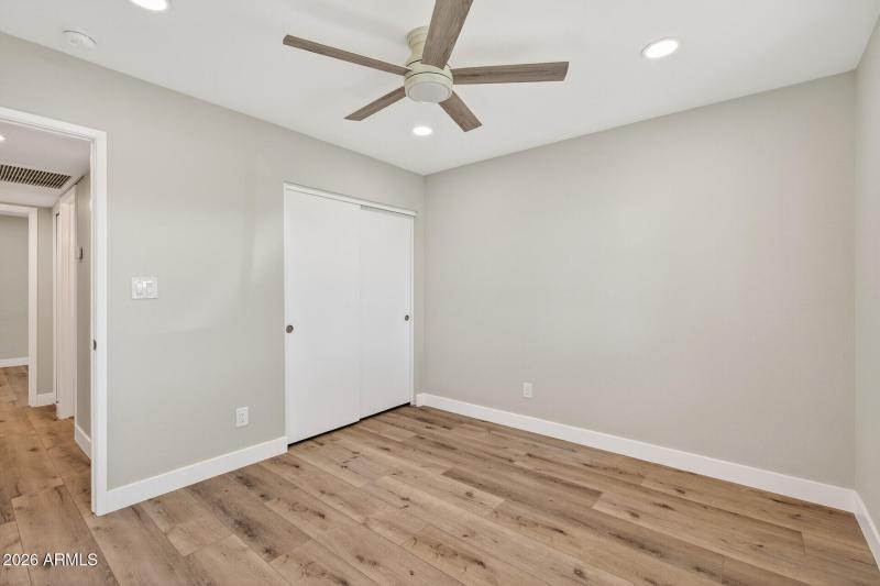 30_7352_W_Meadowbrook_Ave30_mls