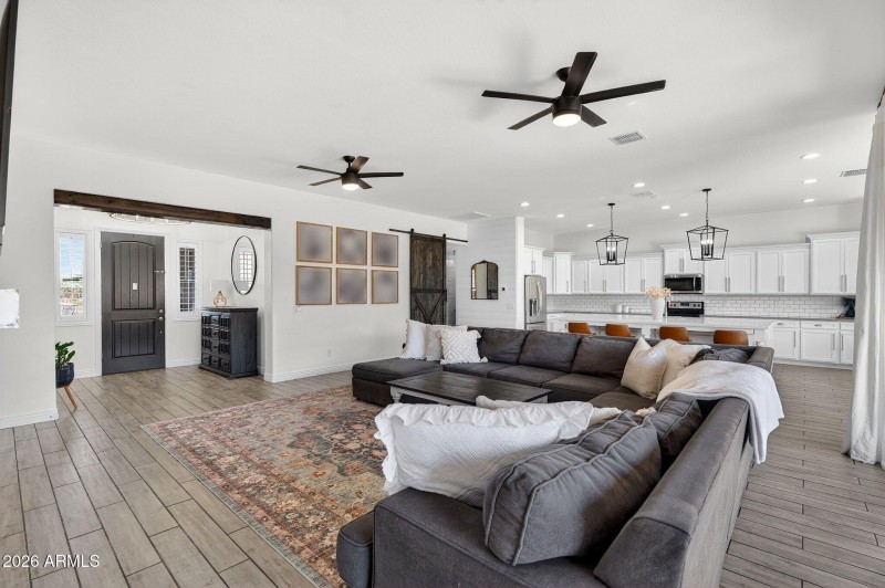 11-web-or-mls-42-S 223rd St