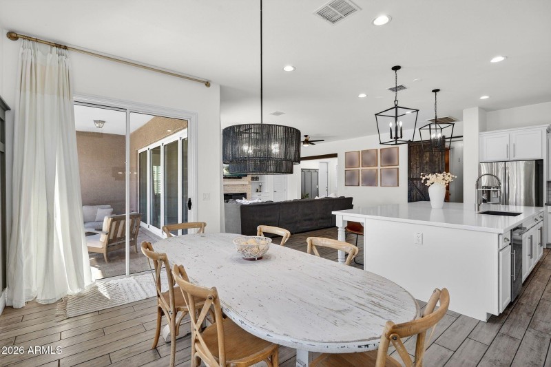 21-web-or-mls-51-S 223rd St