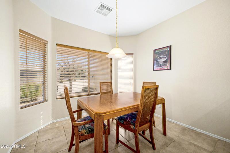 12 Greenland Park