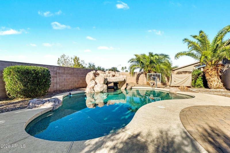 26 Greenland Park