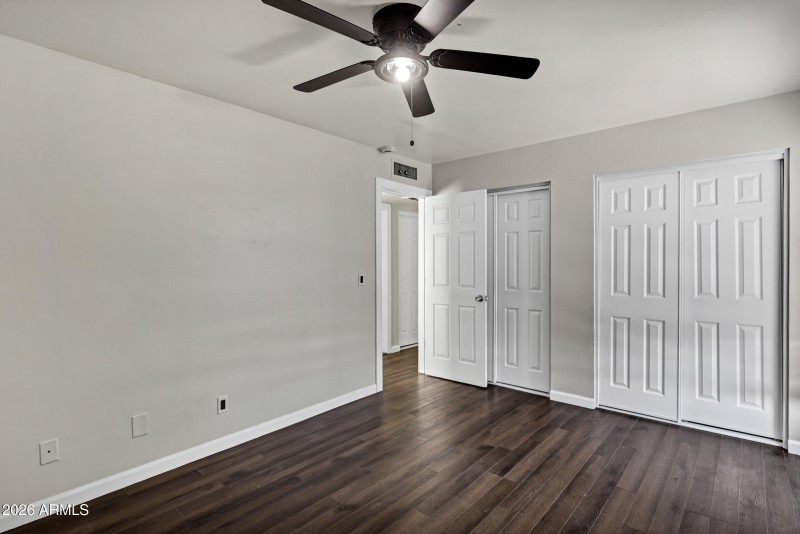 5220 W Lynwood St-16