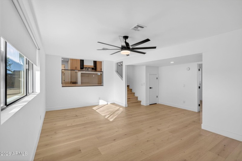 10-web-or-mls-25-E Claxton St