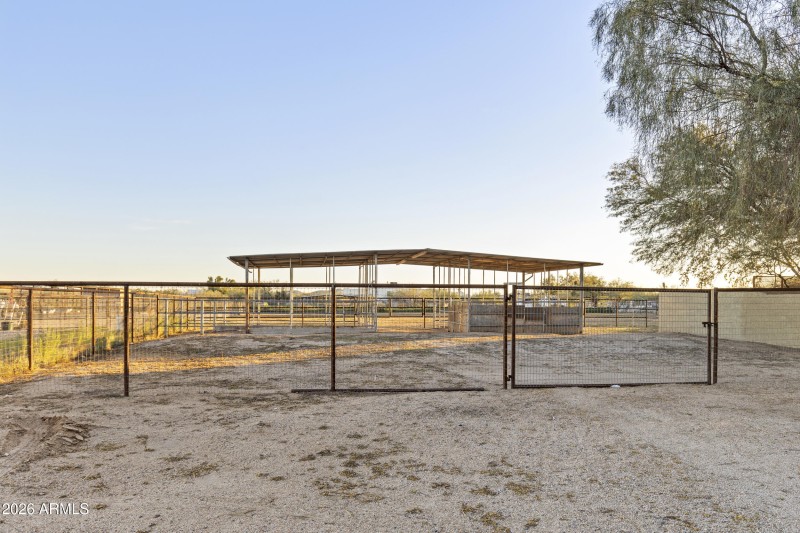 Fencing from Front to Stalls