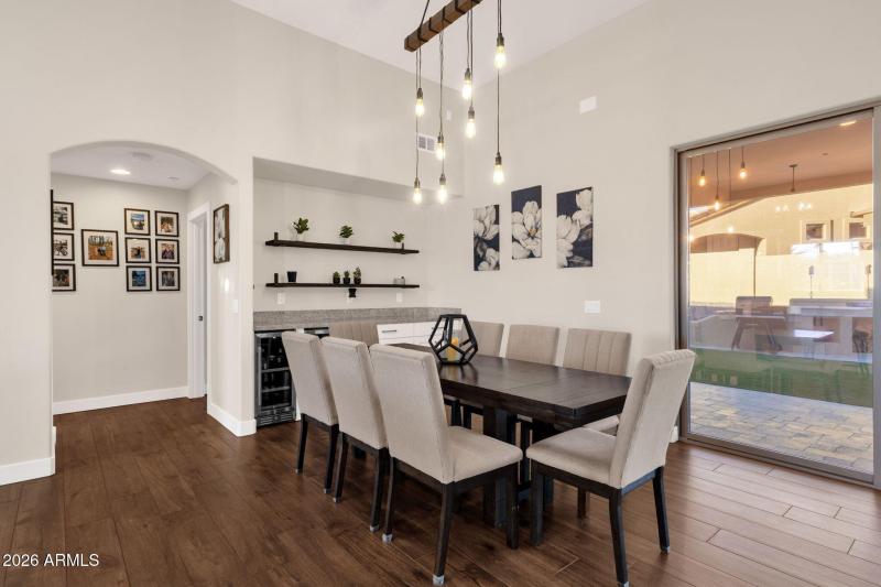 26-web-or-mls-16542-e-oxford-dr