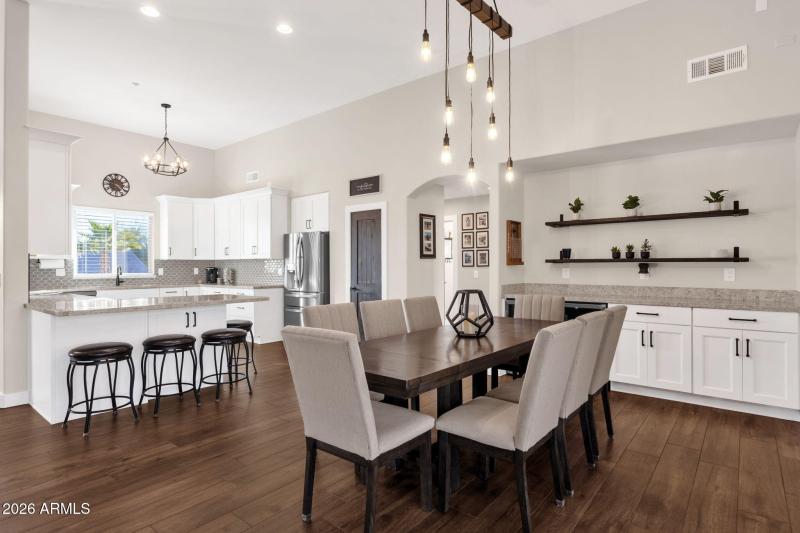 27-web-or-mls-16542-e-oxford-dr