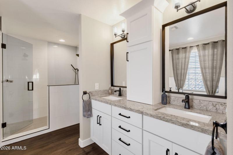 47-web-or-mls-16542-e-oxford-dr