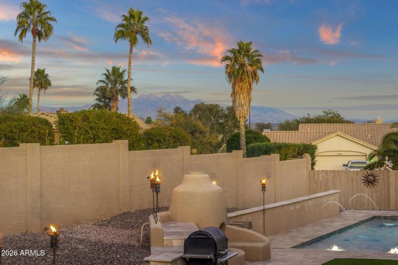 67-web-or-mls-16542-e-oxford-dr