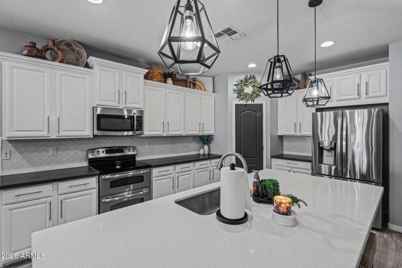 27-web-or-mls-9238 W Buckhorn Trail Revi