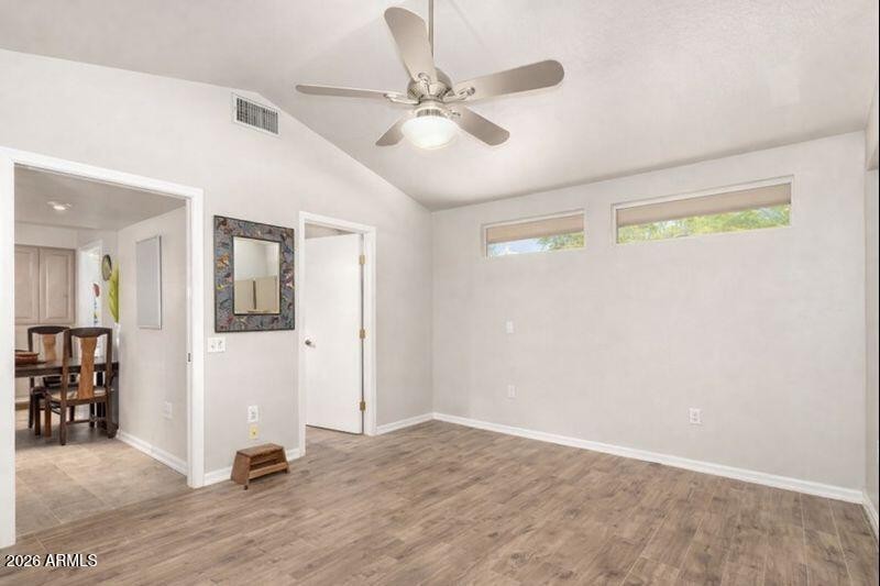 Large Study & Prv Bath