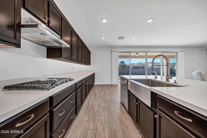 17259 W Butler Ave-11