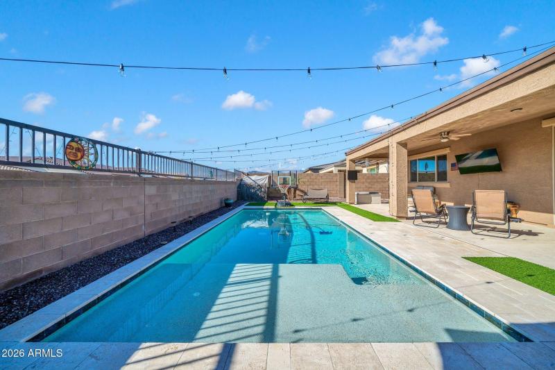 17259 W Butler Ave-44