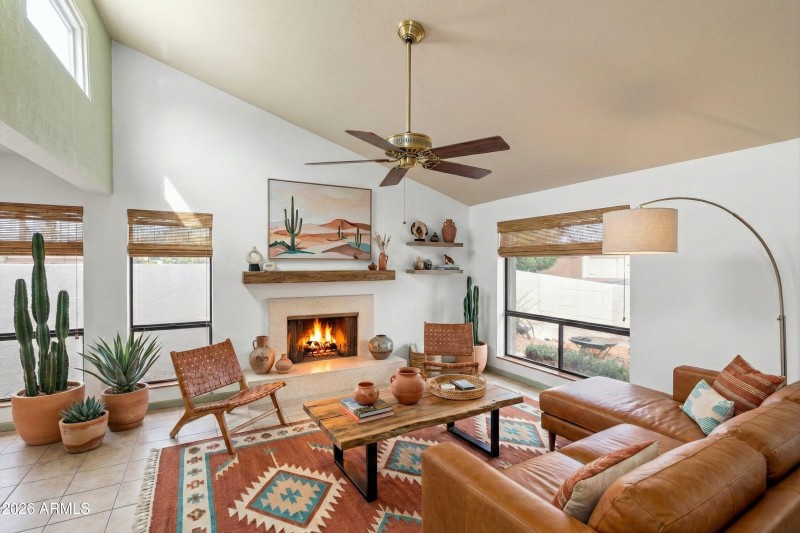 08-Virtually Staged [Living Room]