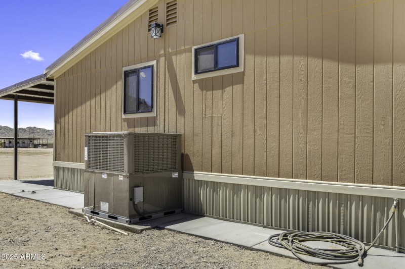 13050 N Breeze Way-64