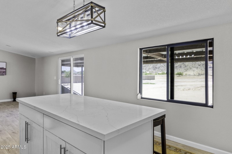 13050 N Breeze Way-68