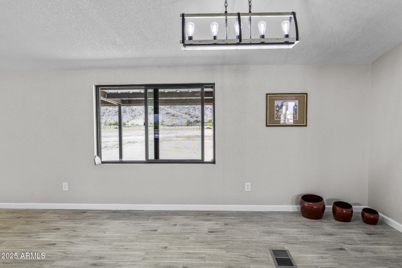 13050 N Breeze Way-72