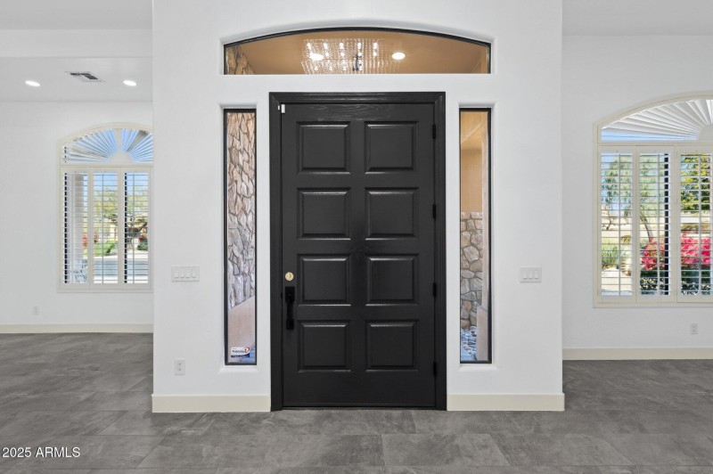 8-web-or-mls-22423-n-54th-pl