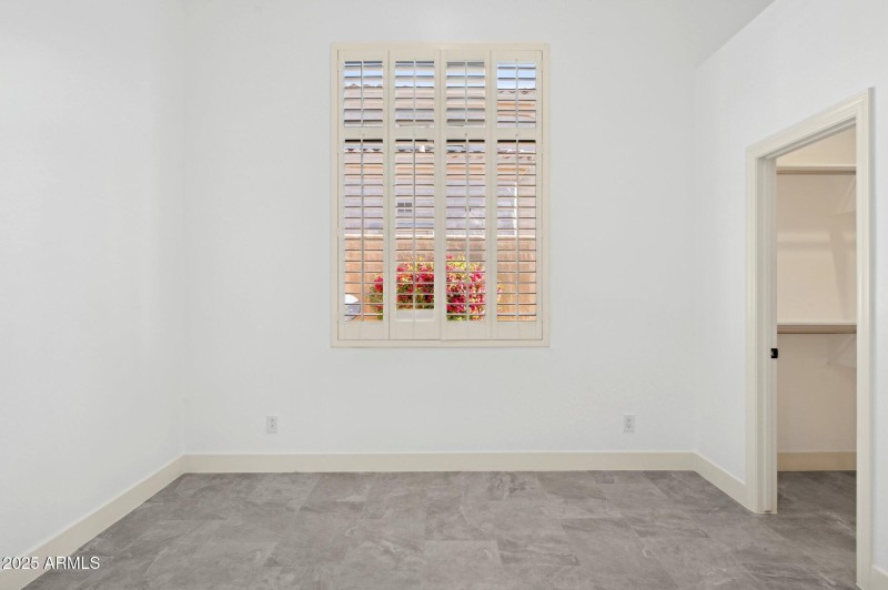 58-web-or-mls-22423-n-54th-pl