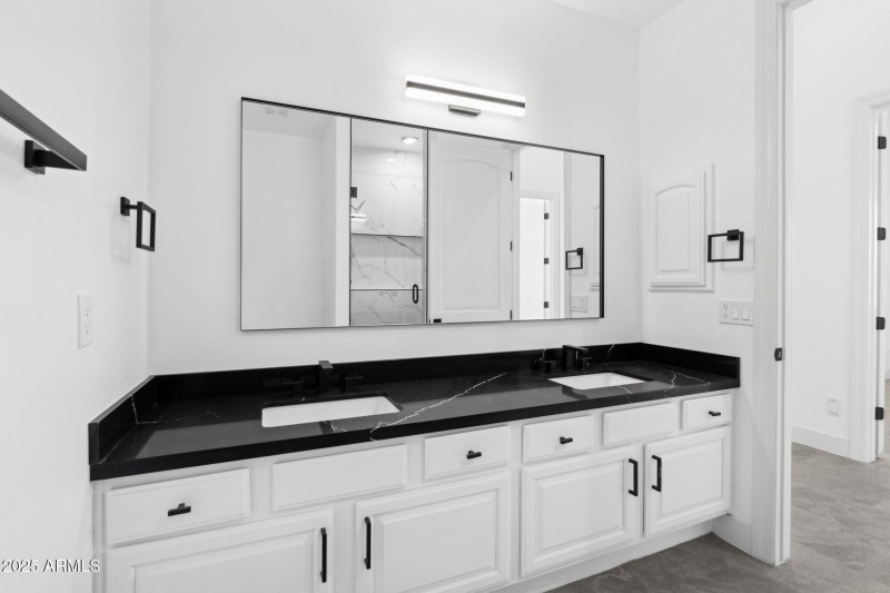 119-web-or-mls-22423-n-54th-pl