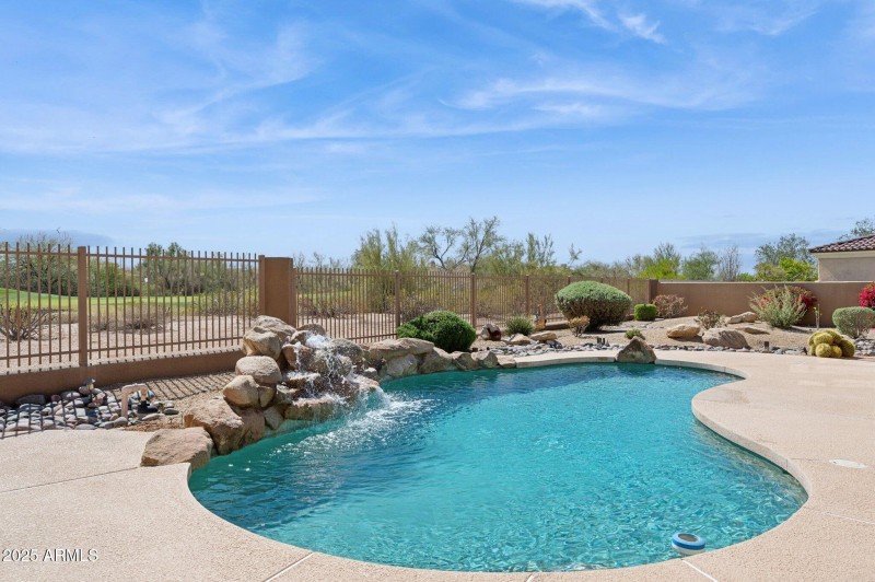 67-web-or-mls-22423-n-54th-pl